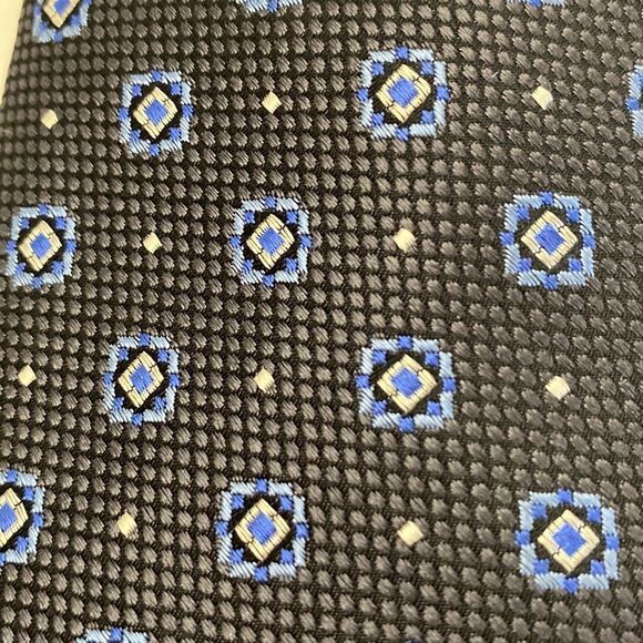 Pronto Uomo platinum gray white blue 100%silk regular length 29 1/2 inches - Picture 3 of 7